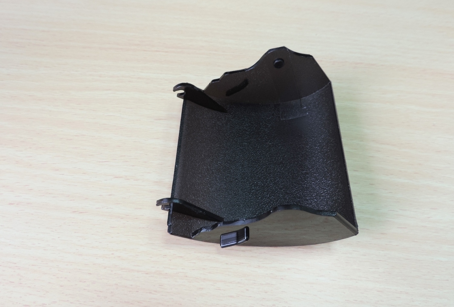 Крышка отсека чековой ленты АВЛГ 410.10.32 для кассового аппарата Меркурий 115Ф